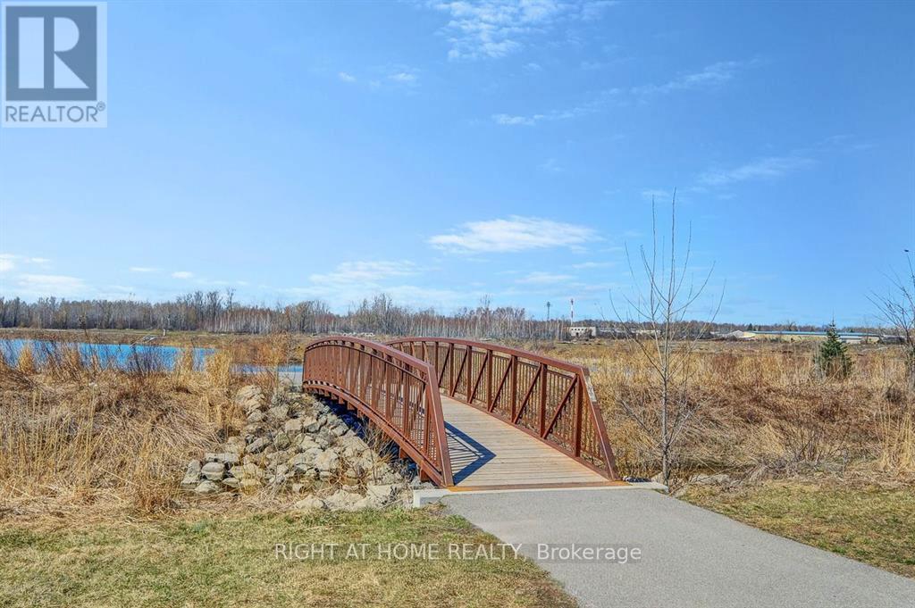 193 Shepody Circle, Ottawa, Ontario  K1T 4H9 - Photo 22 - X12498254