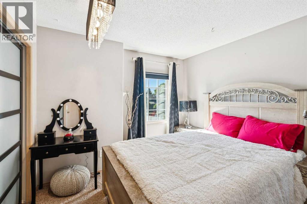 26 Mt Robson Close Se, Calgary, Alberta  T2Z 2B8 - Photo 13 - A2262995