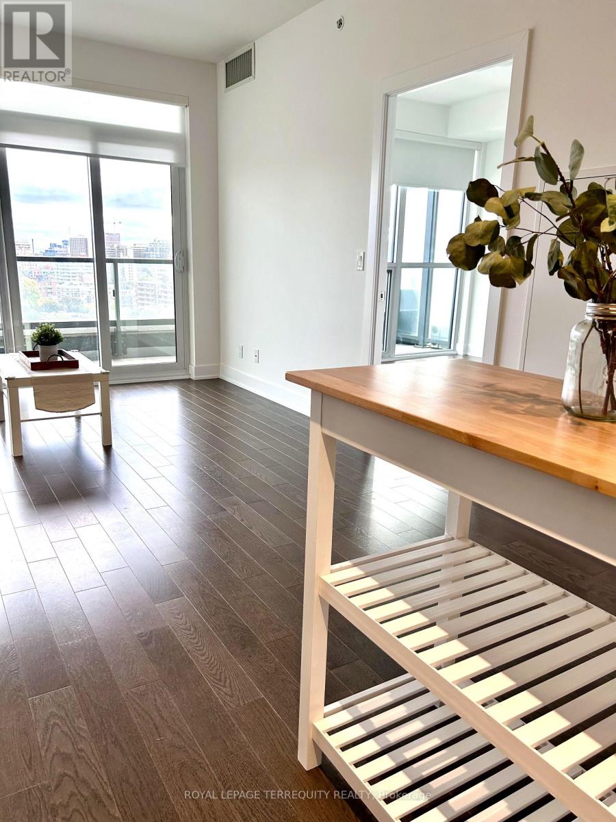 1408 - 181 Bedford Road, Toronto, Ontario  M5R 0C2 - Photo 6 - C12499070