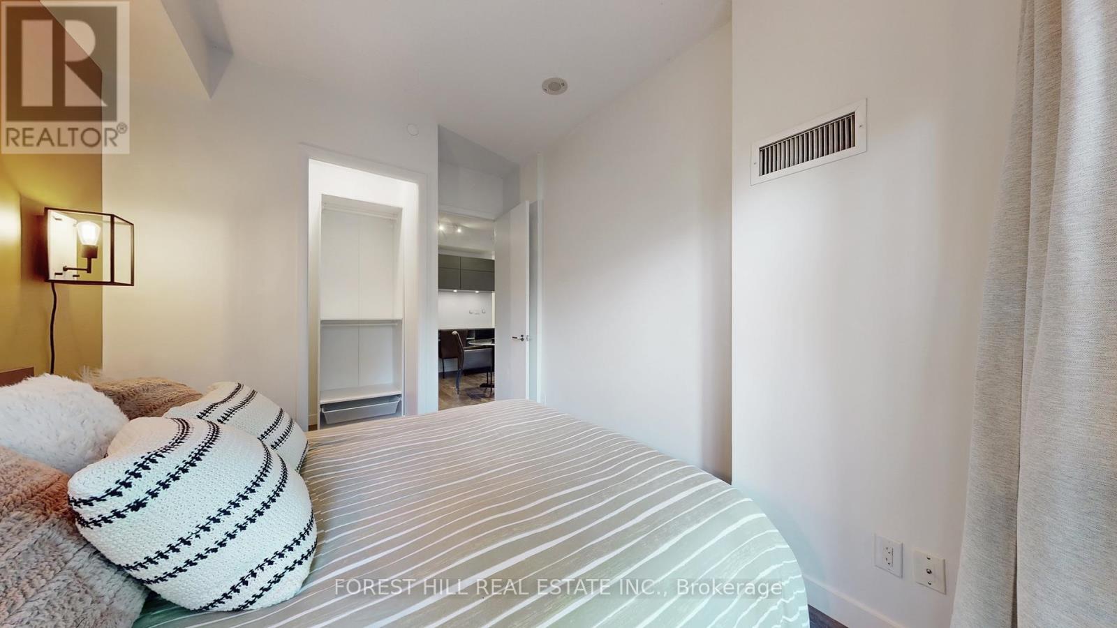 434 - 165 Legion Road N, Toronto, Ontario  M8Y 0A1 - Photo 14 - W12499150