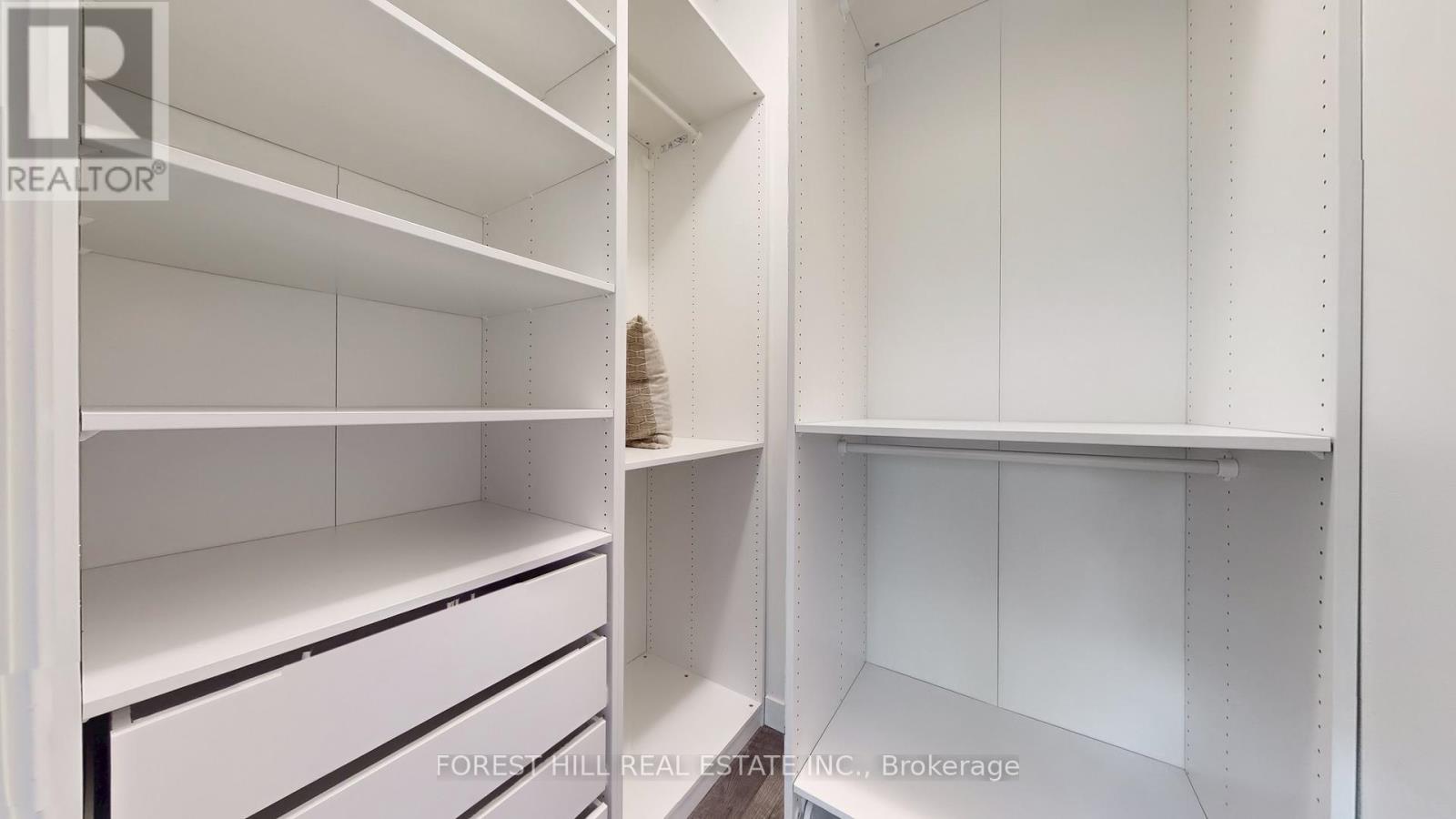 434 - 165 Legion Road N, Toronto, Ontario  M8Y 0A1 - Photo 15 - W12499150