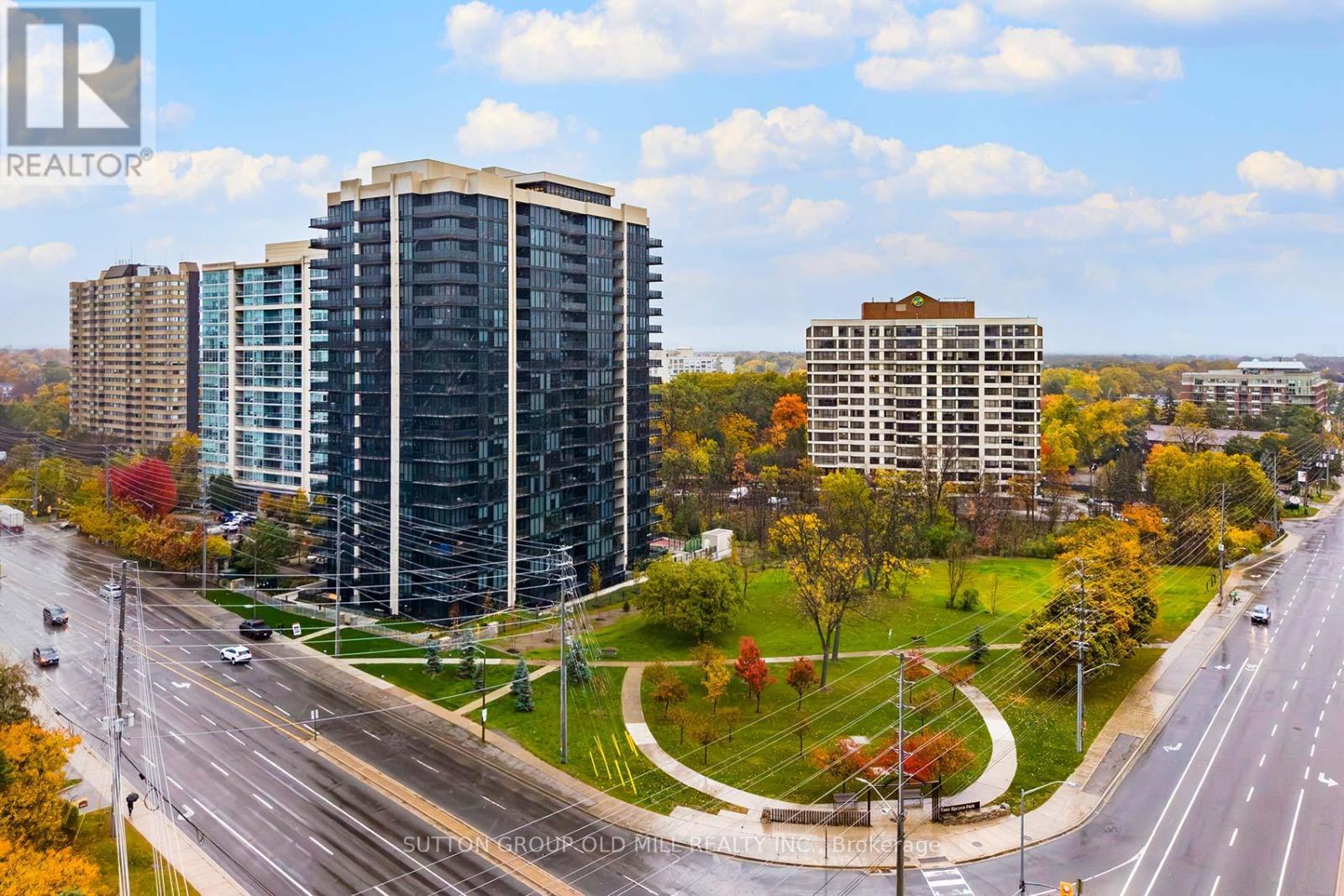 308 - 1035 Southdown Road, Mississauga, Ontario  L5J 0A2 - Photo 2 - W12499158