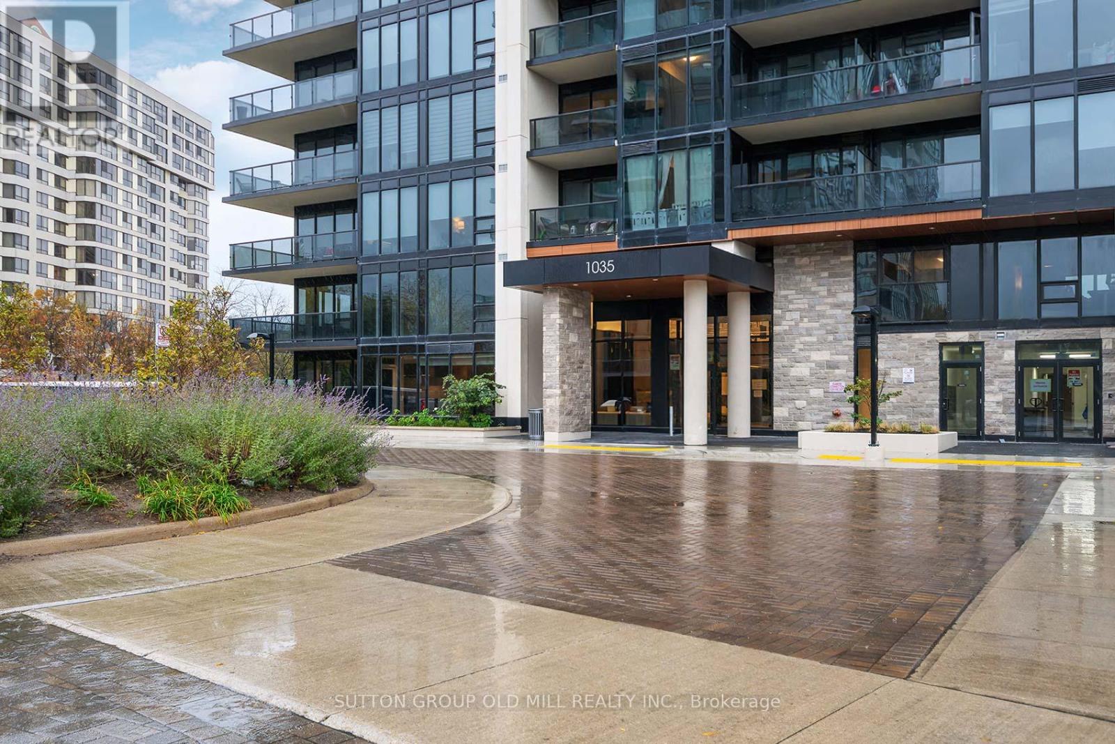 308 - 1035 Southdown Road, Mississauga, Ontario  L5J 0A2 - Photo 3 - W12499158