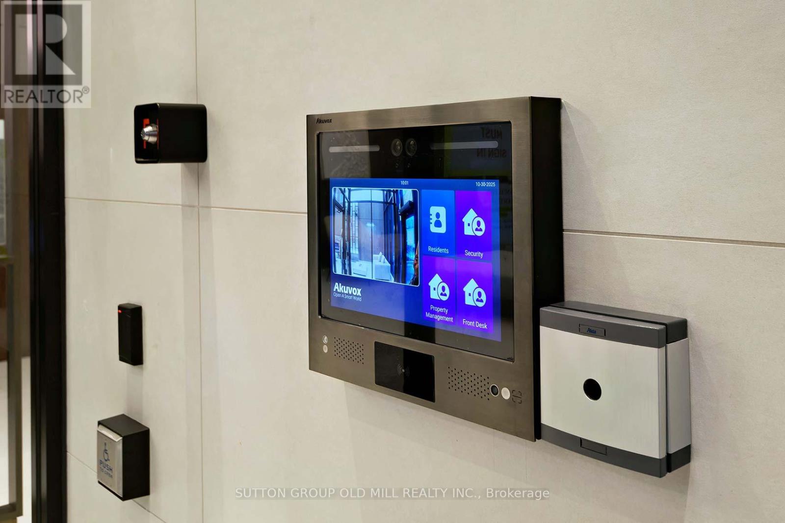 308 - 1035 Southdown Road, Mississauga, Ontario  L5J 0A2 - Photo 4 - W12499158