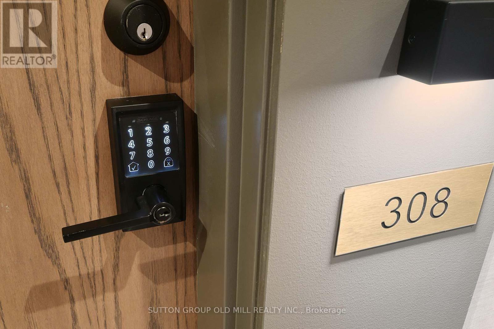 308 - 1035 Southdown Road, Mississauga, Ontario  L5J 0A2 - Photo 8 - W12499158