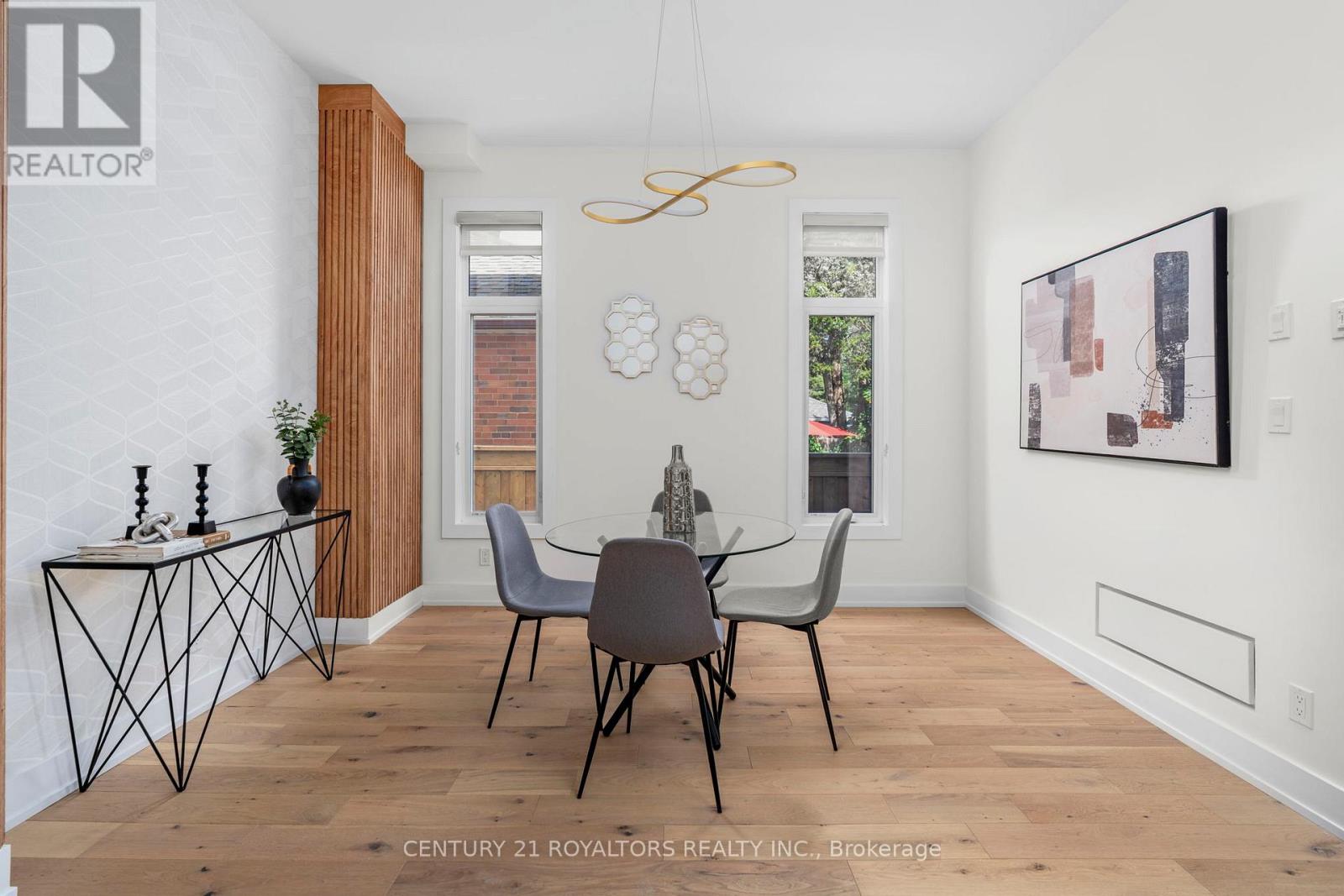 5b Pine Avenue N, Mississauga, Ontario  L5H 2P7 - Photo 6 - W12499178