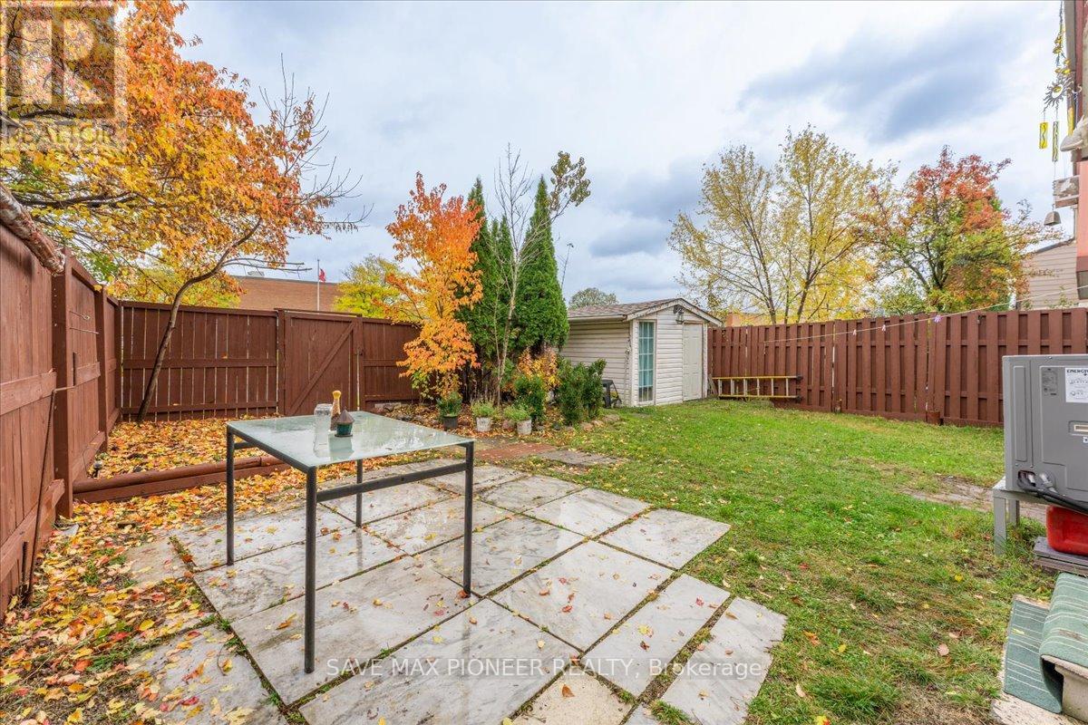 11 Great Oak Court, Brampton, Ontario  L6S 2J9 - Photo 39 - W12499208