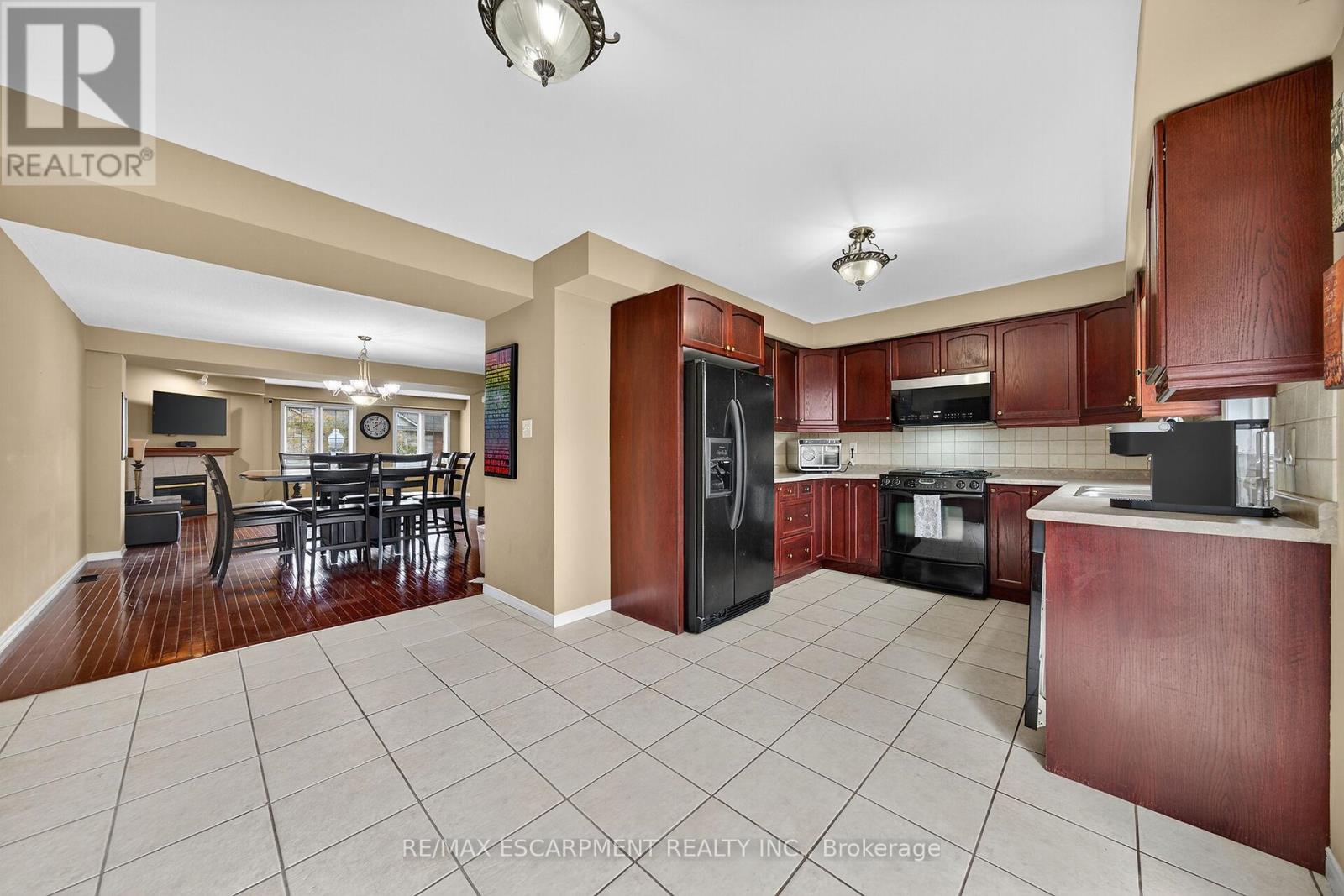 23 - 7 Southside Place, Hamilton (Mountview), Ontario  L9C 7W6 - Photo 20 - X12498830