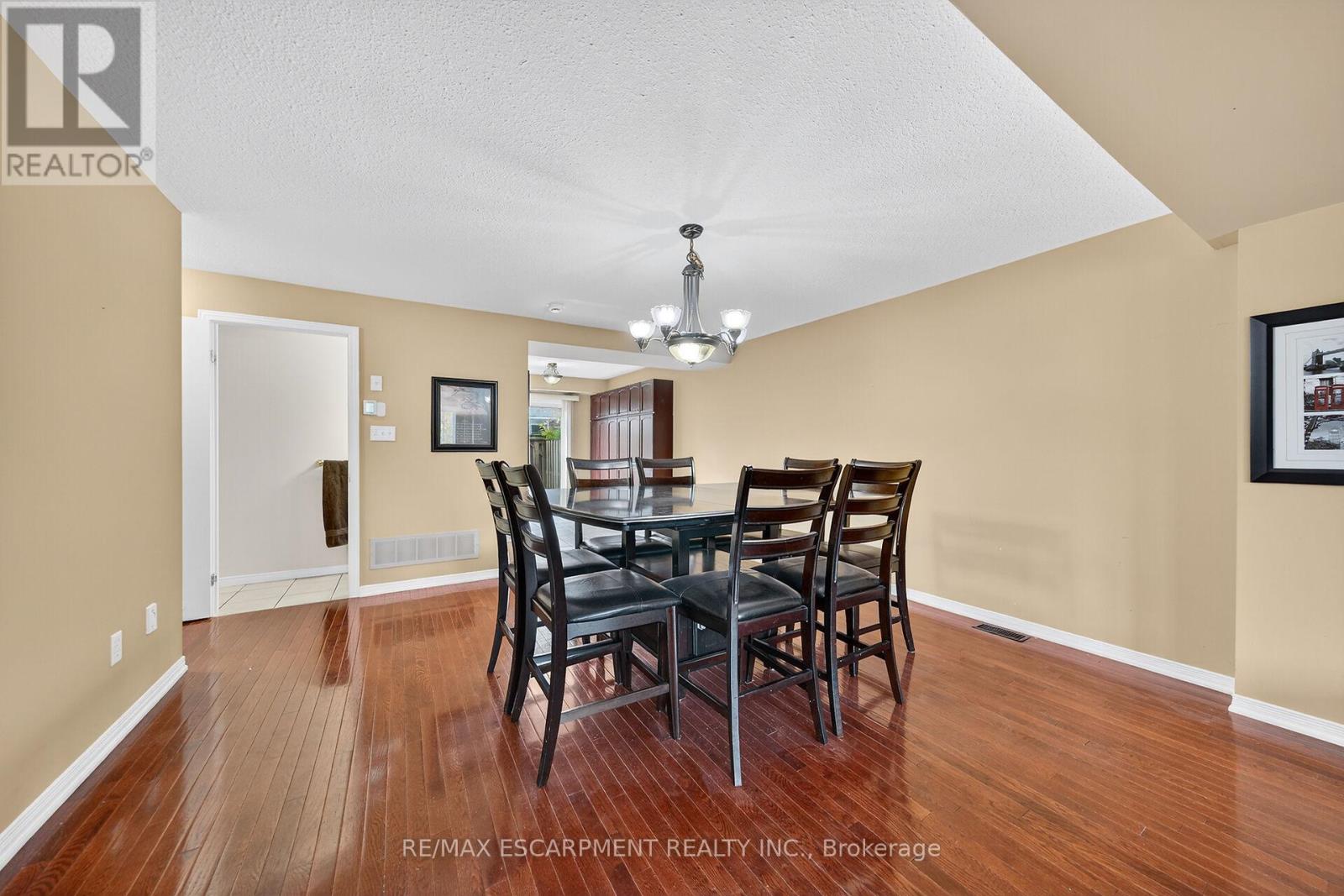 23 - 7 Southside Place, Hamilton (Mountview), Ontario  L9C 7W6 - Photo 17 - X12498830