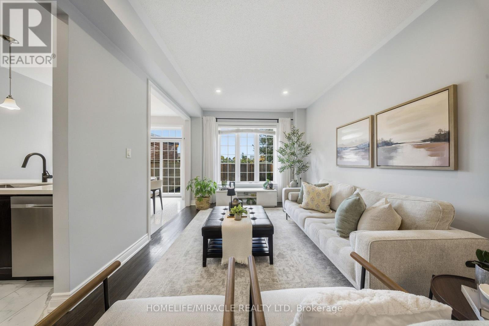 8 Summerberry Way, Hamilton (Sheldon), Ontario  L9B 0G2 - Photo 10 - X12499156