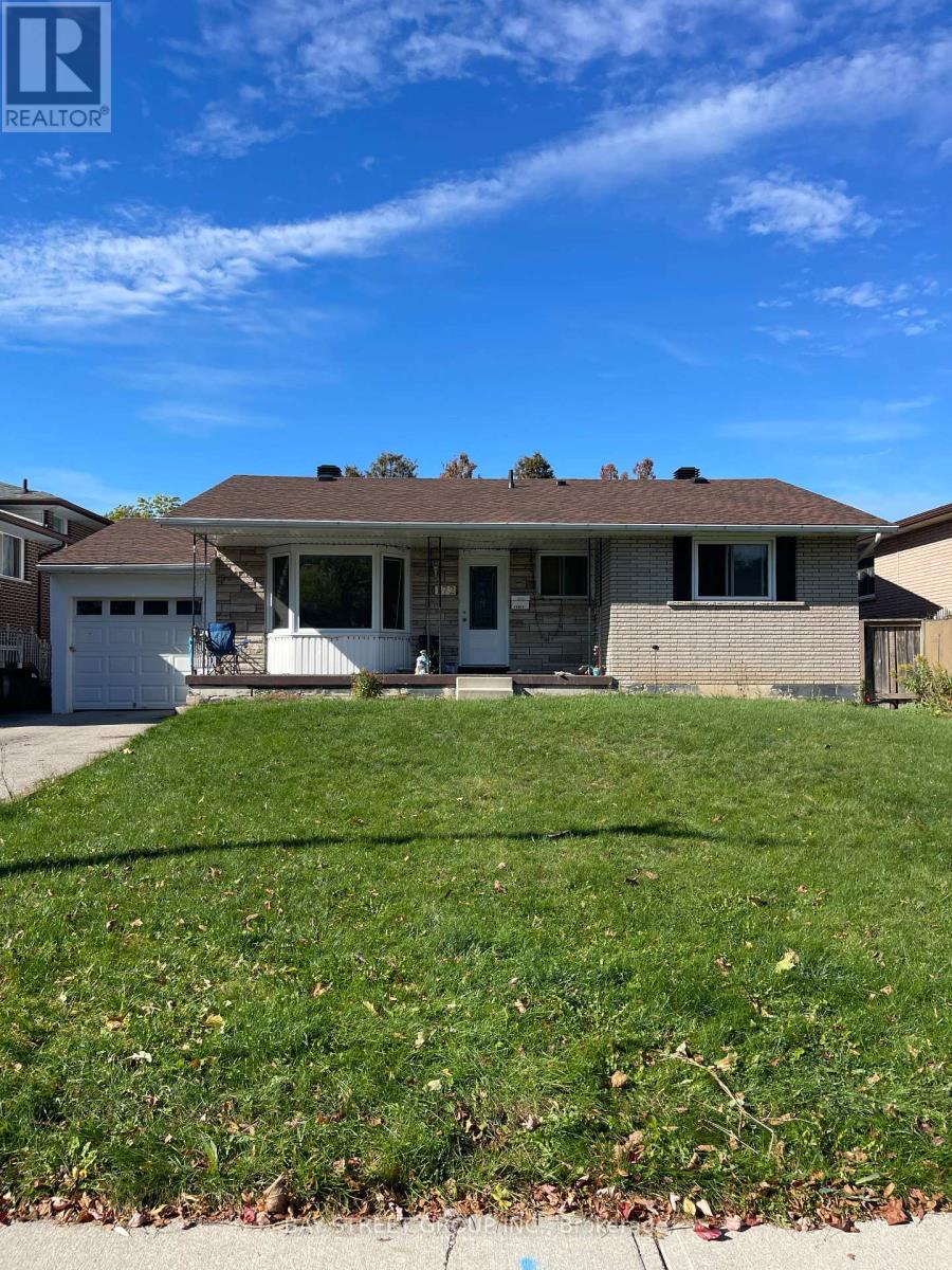 172 DARLINGTON DRIVE, Hamilton, Ontario