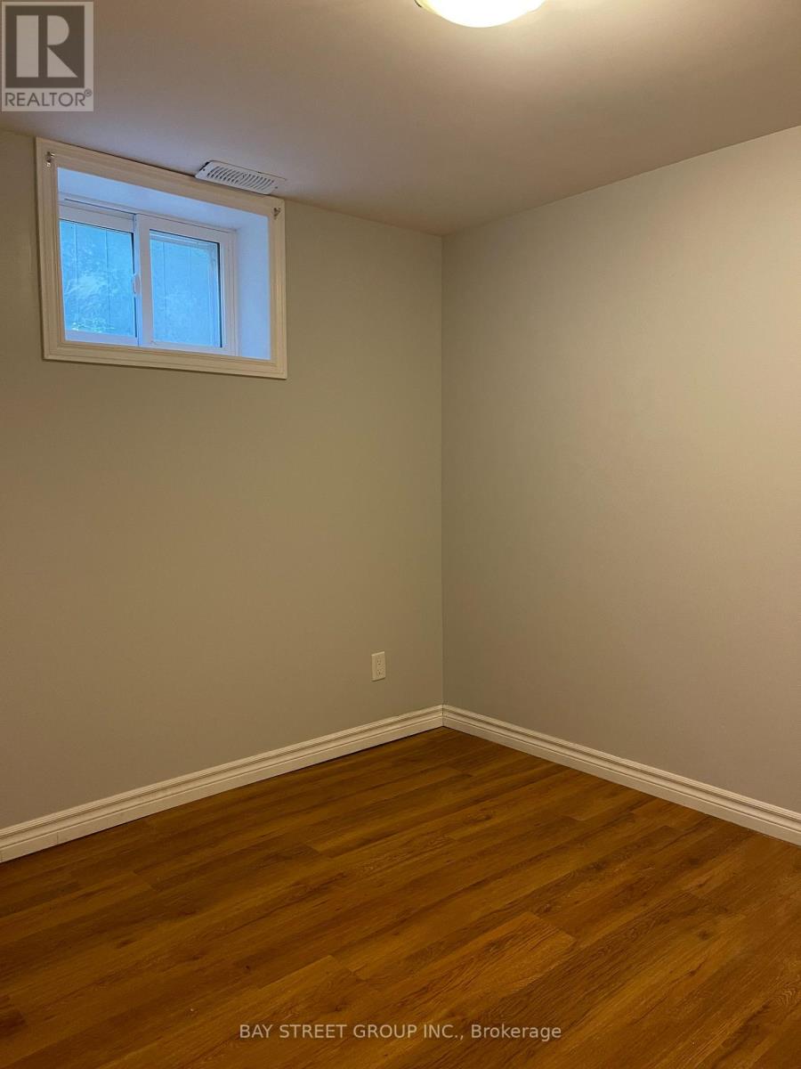 172 Darlington Drive, Hamilton, Ontario  L9C 2M5 - Photo 10 - X12499188