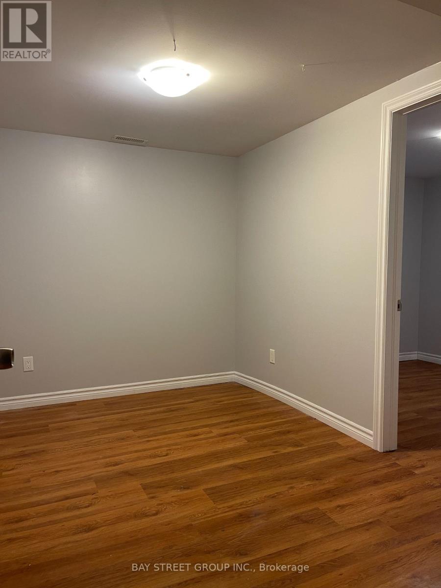 172 Darlington Drive, Hamilton, Ontario  L9C 2M5 - Photo 11 - X12499188