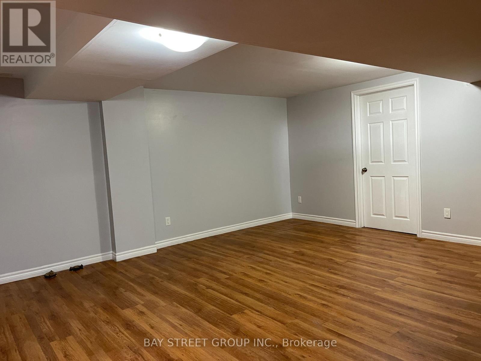 172 Darlington Drive, Hamilton, Ontario  L9C 2M5 - Photo 12 - X12499188