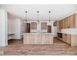 8215 Kiriak LO SW, Edmonton, Alberta