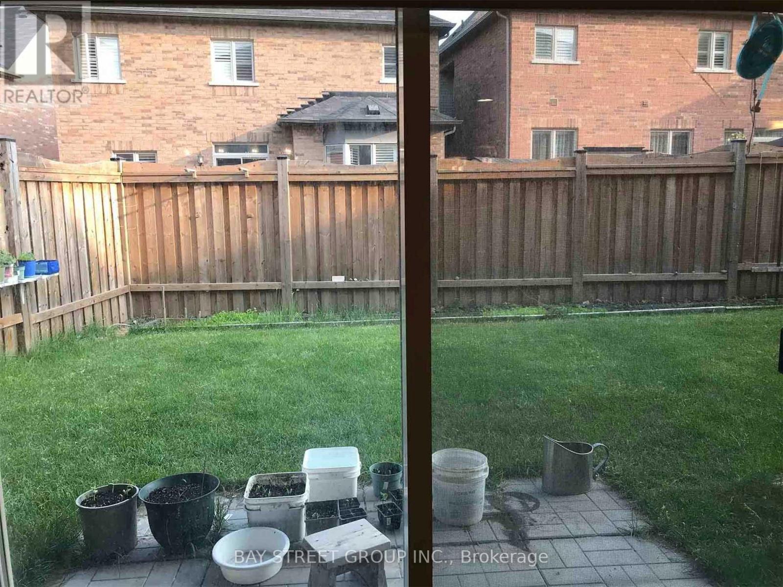 109 Hua Du Avenue, Markham, Ontario  L6C 0P9 - Photo 9 - N12373199