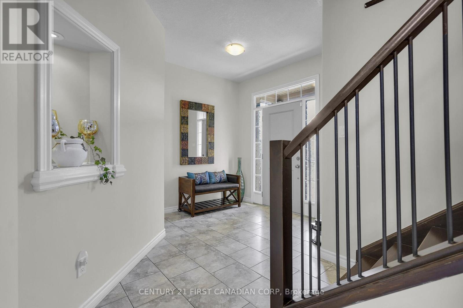 916 Roulston Street, London North, Ontario  N6H 0E6 - Photo 4 - X12477580