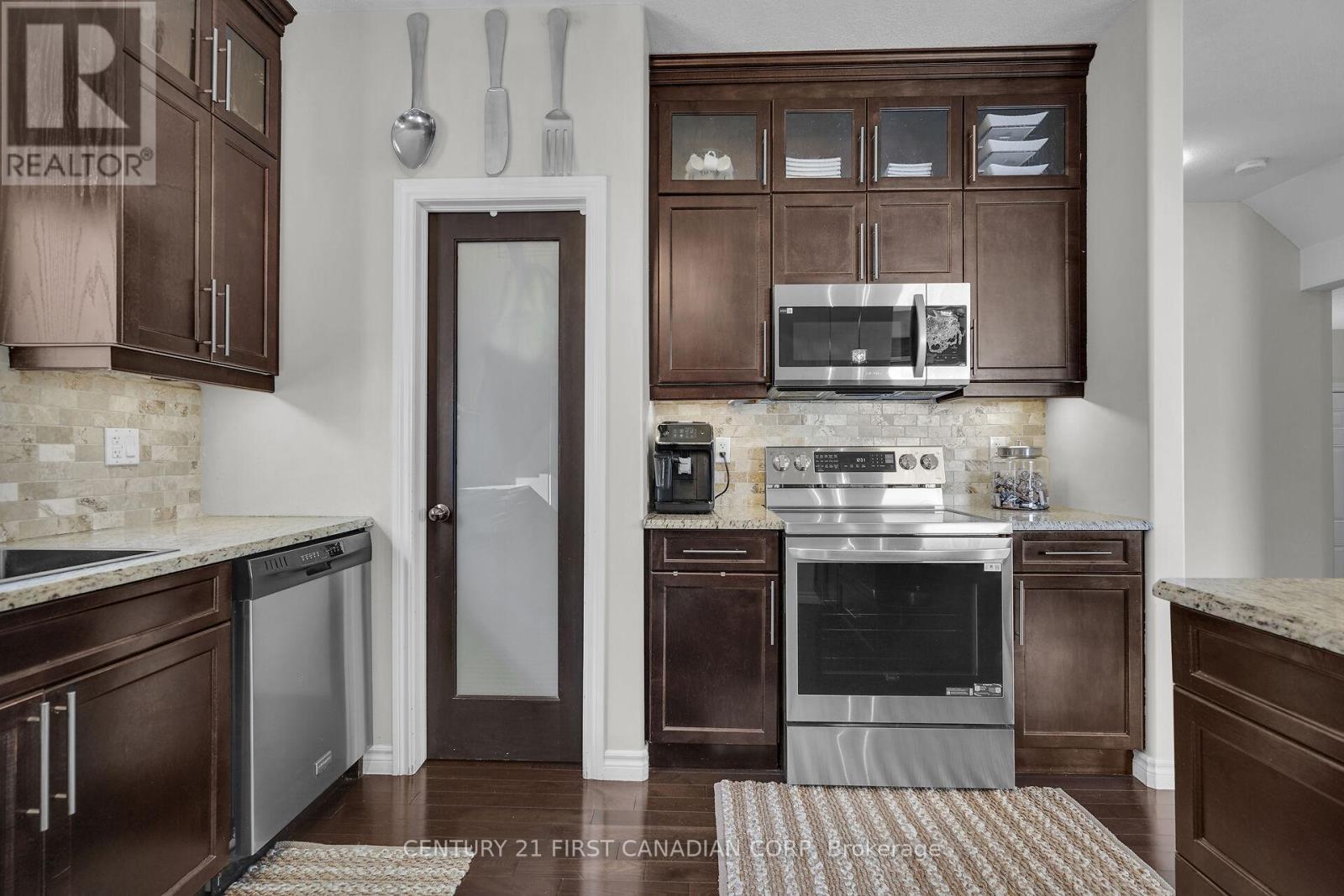 916 Roulston Street, London North, Ontario  N6H 0E6 - Photo 8 - X12477580