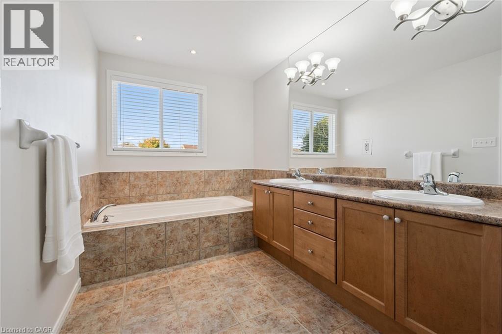 416 Beaumont Crescent, Kitchener, Ontario  N2A 0C1 - Photo 24 - 40784518