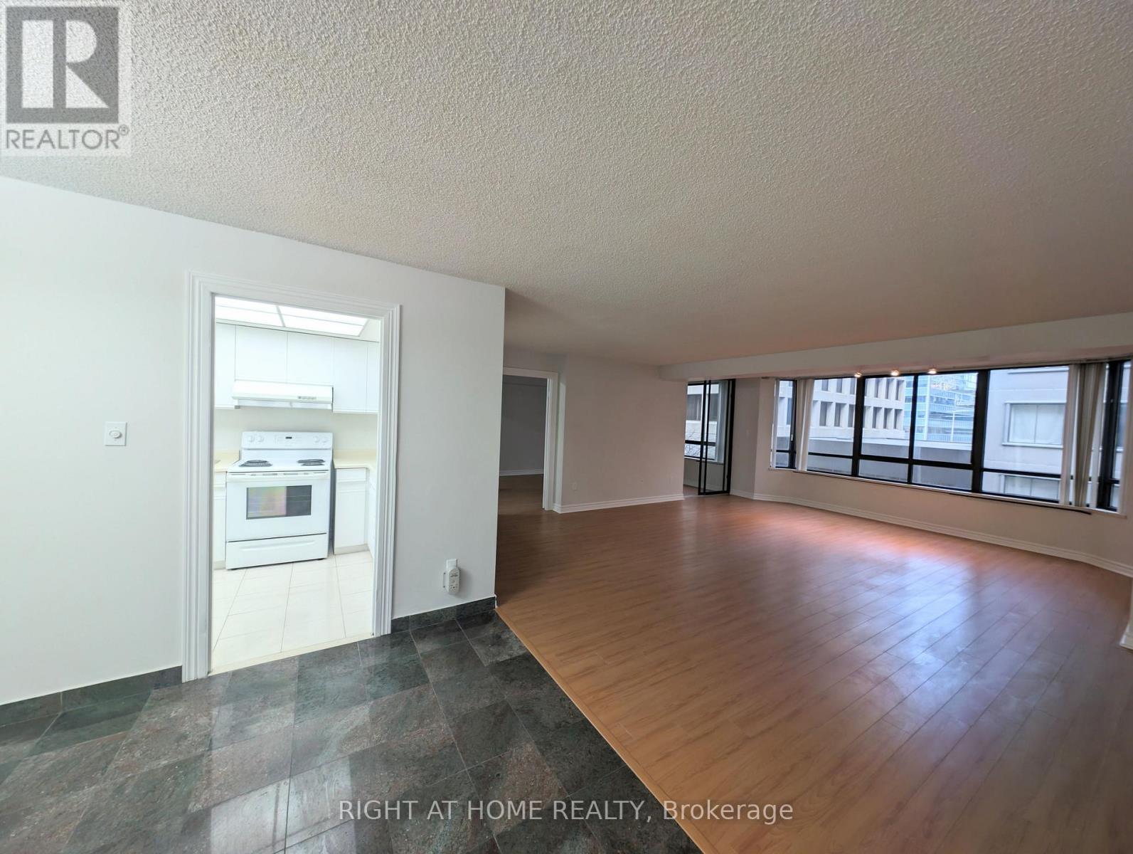 506 - 280 Simcoe Street, Toronto, Ontario  M5T 2Y5 - Photo 12 - C12499272