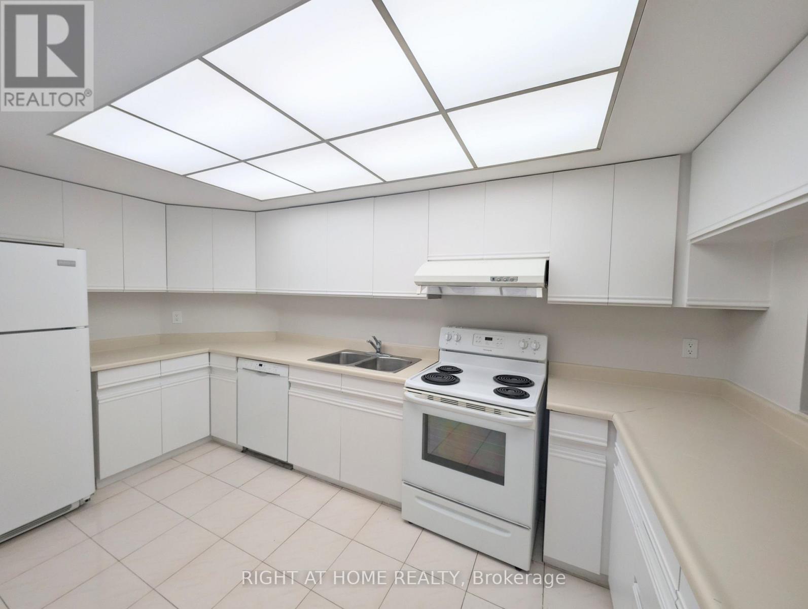 506 - 280 Simcoe Street, Toronto, Ontario  M5T 2Y5 - Photo 14 - C12499272