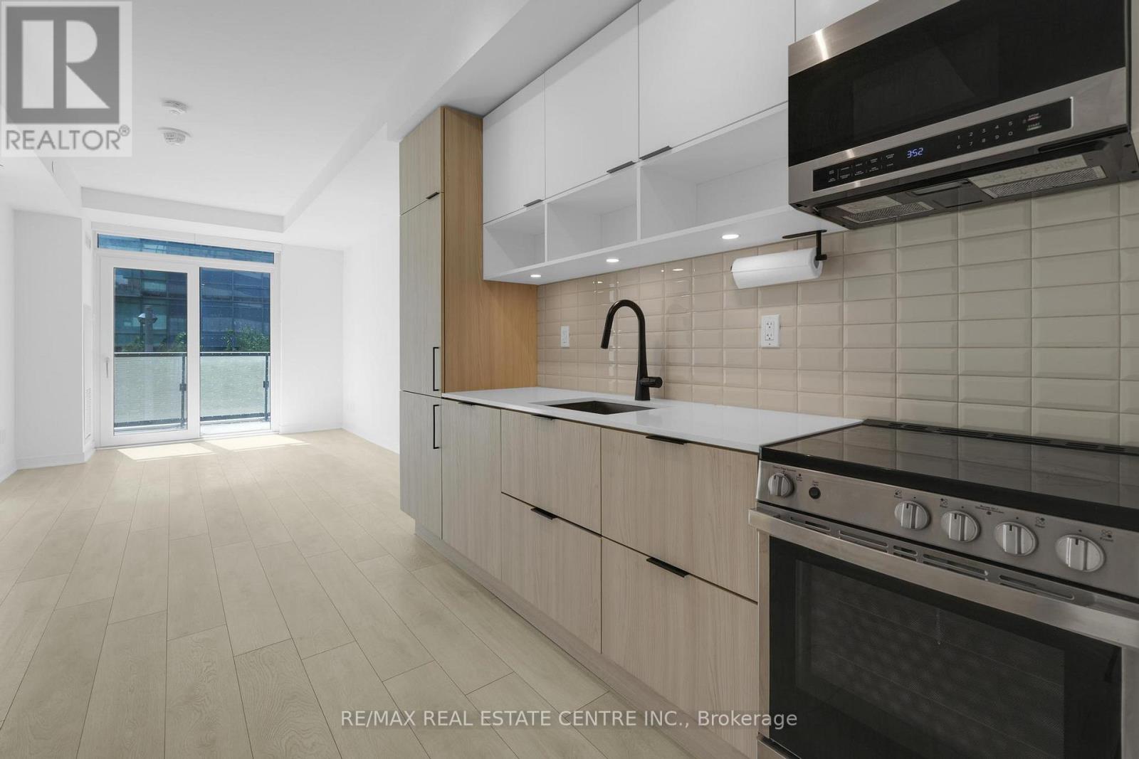 N365 - 35 Rolling  Mills Road, Toronto, Ontario  M5A 0V6 - Photo 2 - C12499276