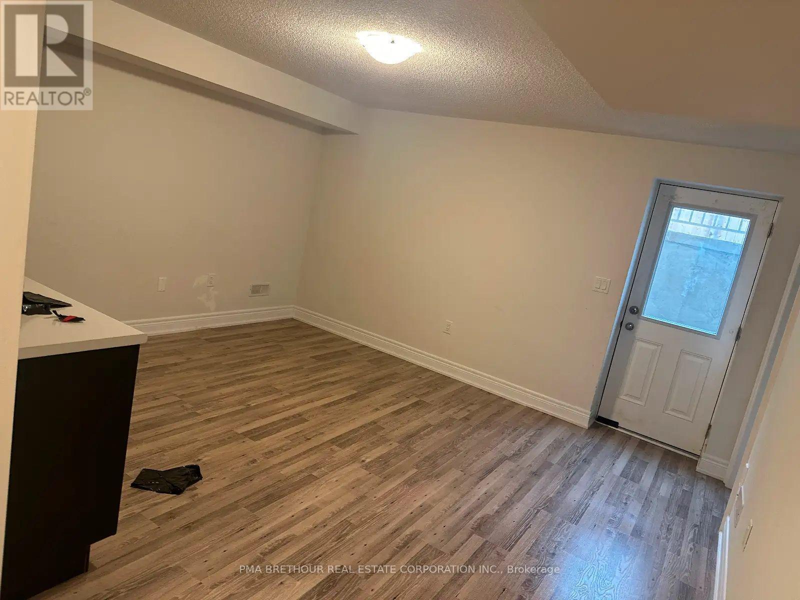 2514 Florentine Place, Pickering, Ontario  L1X 0H3 - Photo 2 - E12499248