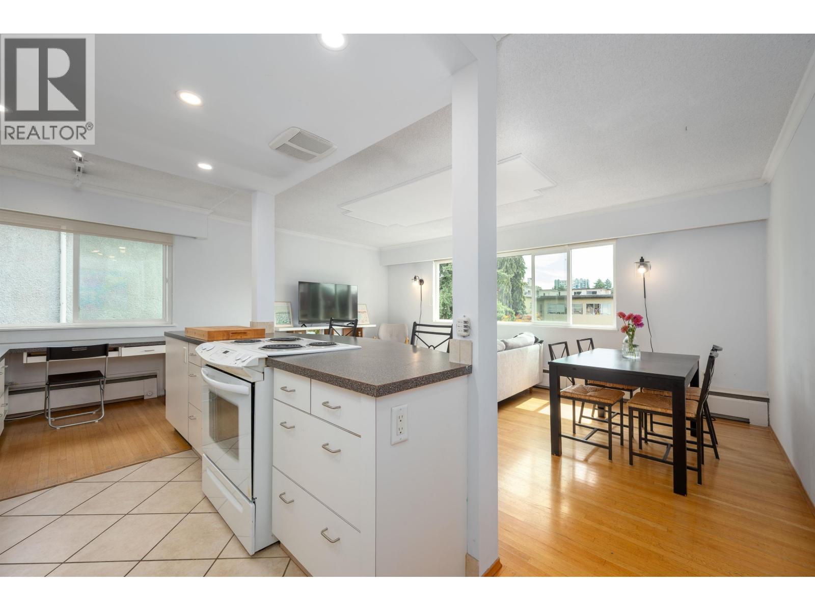 8 1235 W 10th Avenue, Vancouver, British Columbia  V6H 1J5 - Photo 12 - R3057966