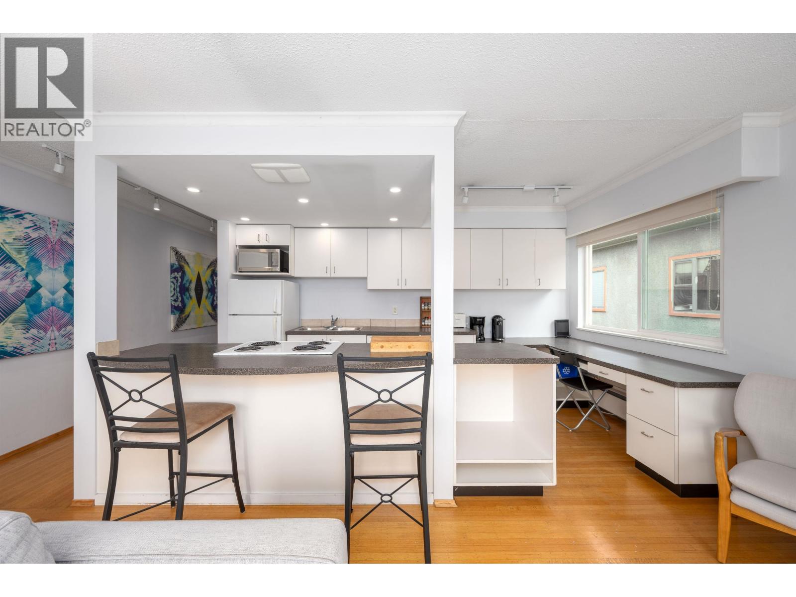 8 1235 W 10th Avenue, Vancouver, British Columbia  V6H 1J5 - Photo 4 - R3057966