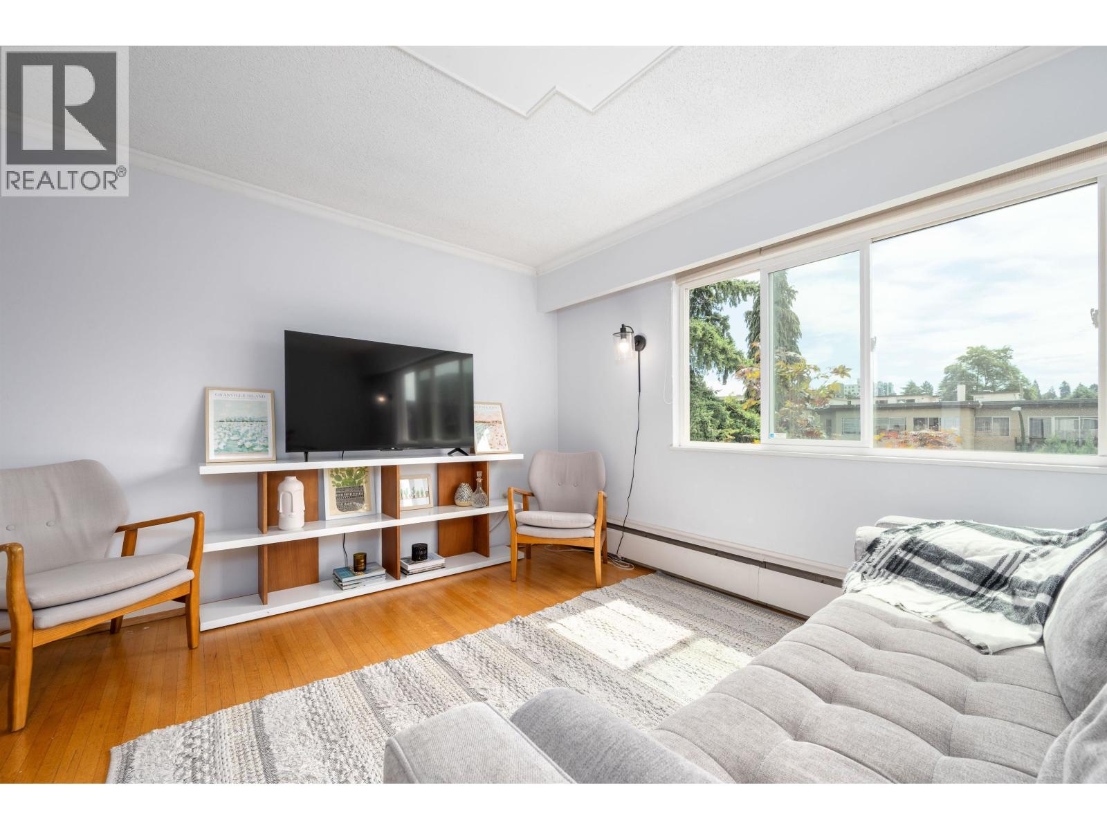 8 1235 W 10th Avenue, Vancouver, British Columbia  V6H 1J5 - Photo 2 - R3057966