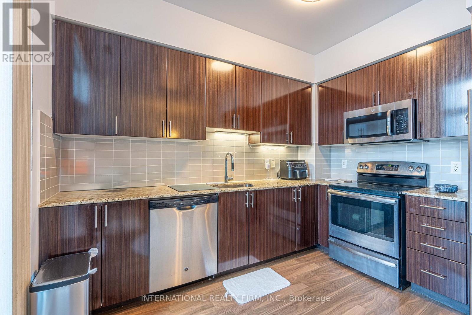 Ph09 - 7165 Yonge Street, Markham, Ontario  L3T 0C9 - Photo 22 - N12499226