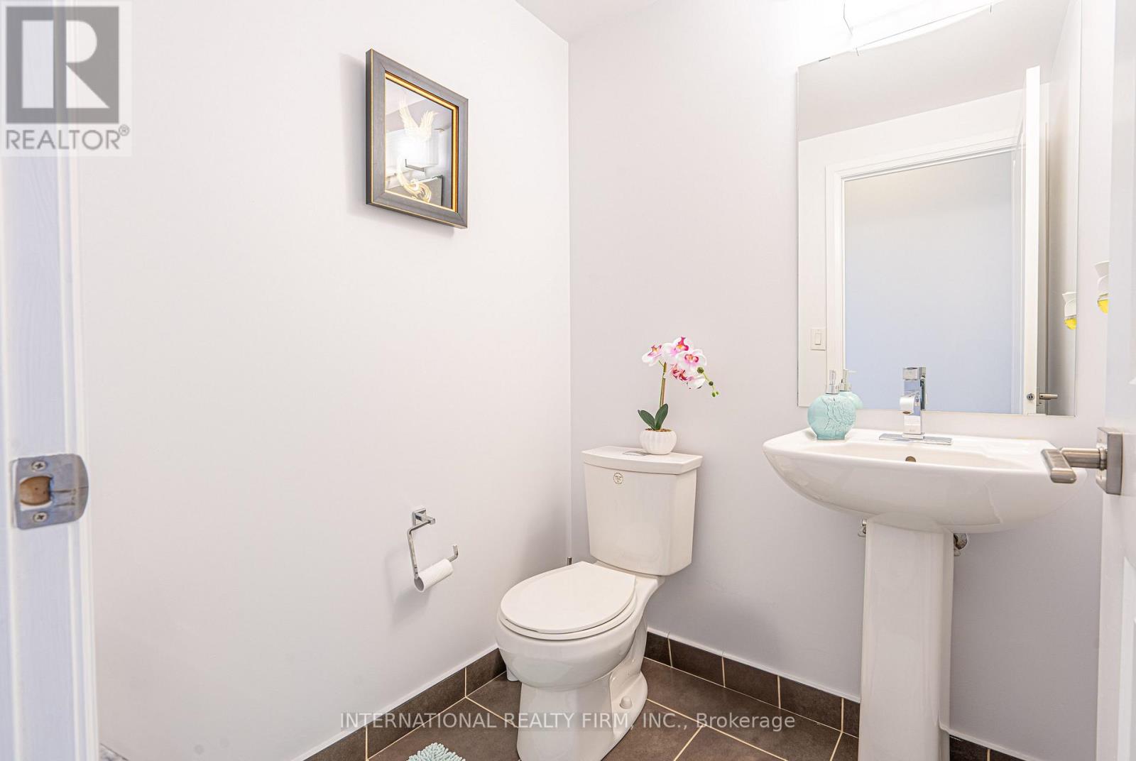 Ph09 - 7165 Yonge Street, Markham, Ontario  L3T 0C9 - Photo 8 - N12499226