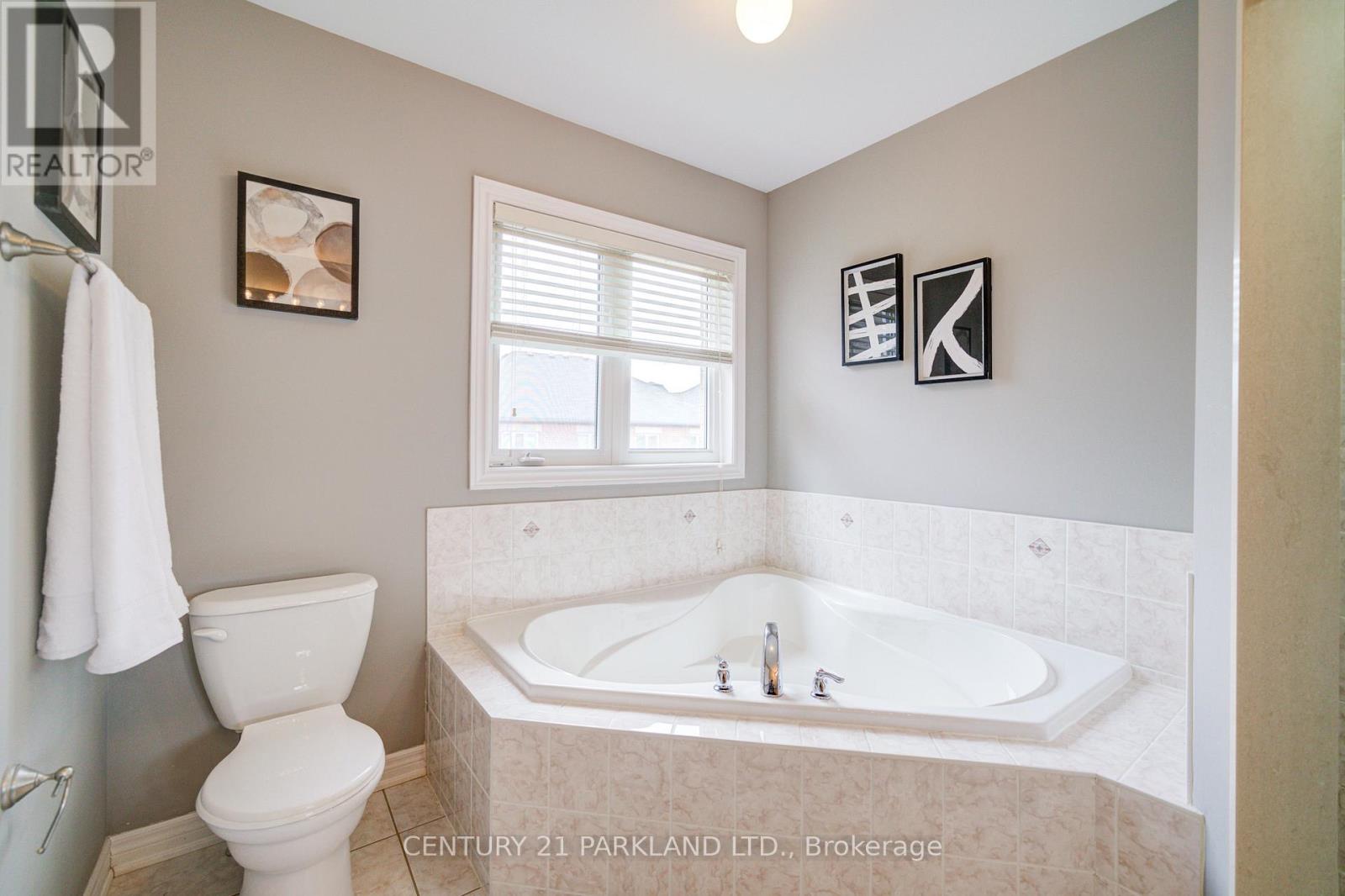 13 Turnhouse Crescent, Markham (Box Grove), Ontario  L6B 0S5 - Photo 32 - N12499310