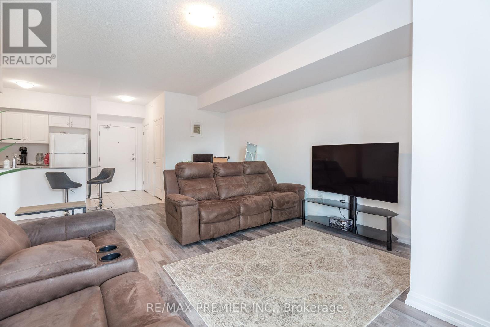 513 - 302 Essa Road, Barrie (0 West), Ontario  L9J 0H3 - Photo 14 - S12499322