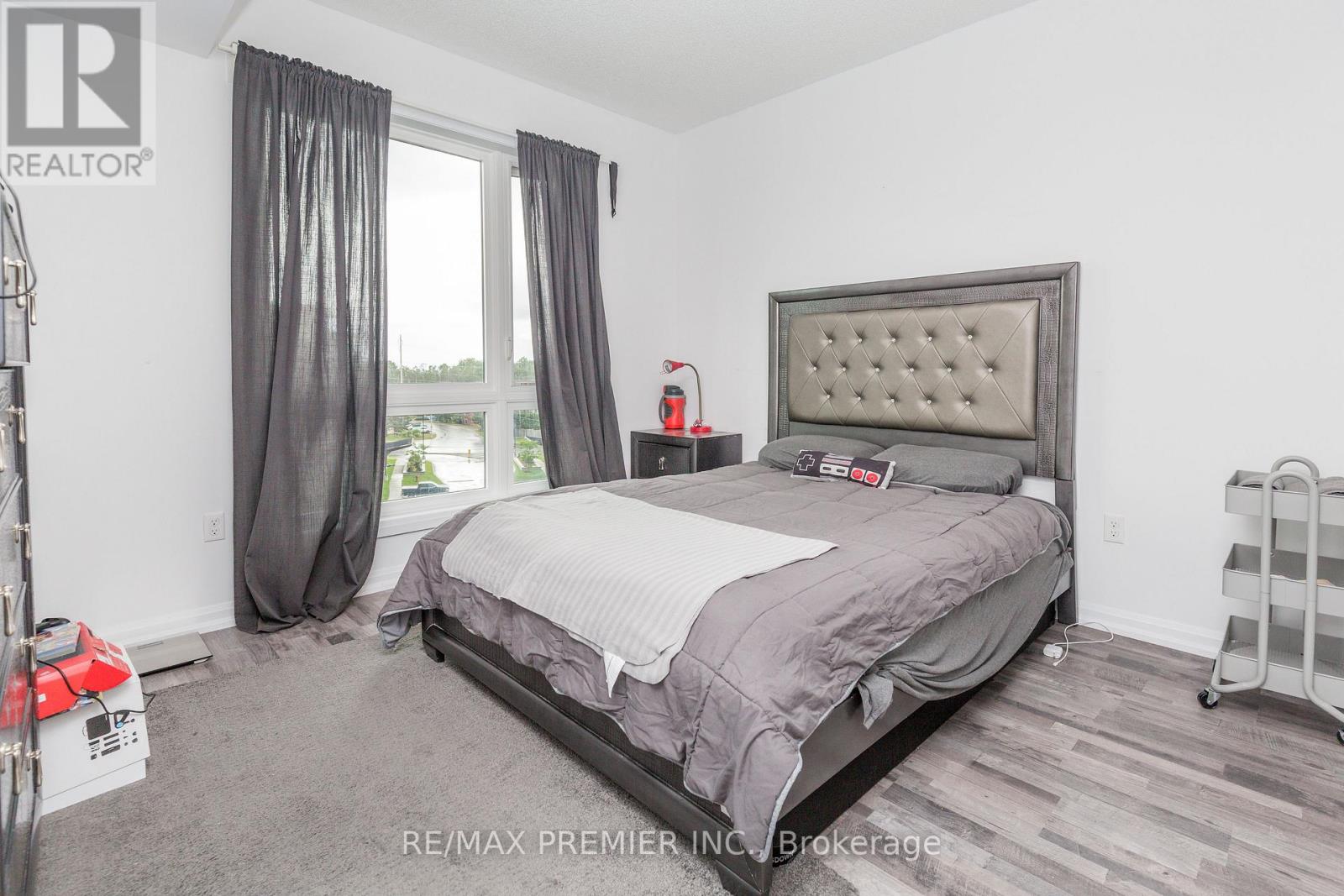 513 - 302 Essa Road, Barrie (0 West), Ontario  L9J 0H3 - Photo 18 - S12499322