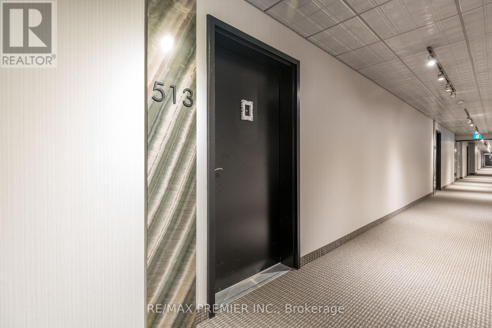 513 - 302 Essa Road, Barrie (0 West), Ontario  L9J 0H3 - Photo 6 - S12499322