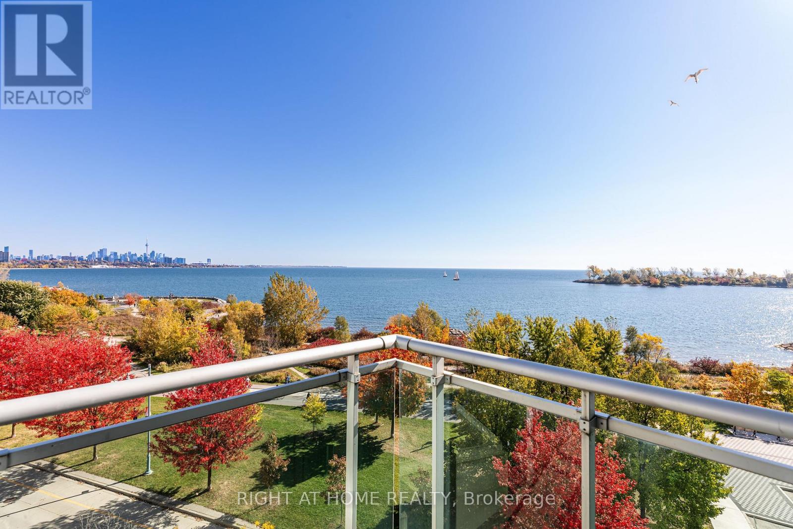 605 - 5 MARINE PARADE DRIVE, Toronto, Ontario