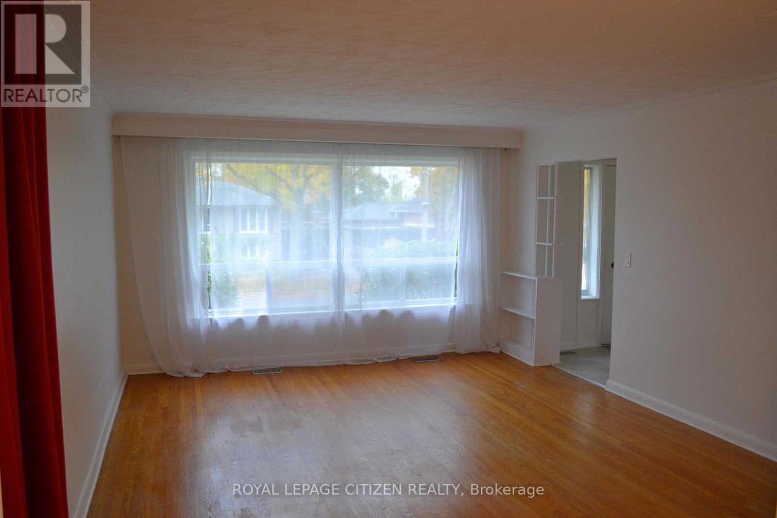 47 Barkwin Drive, Toronto (Thistletown-Beaumonde Heights), Ontario  M9V 2W5 - Photo 3 - W12499256