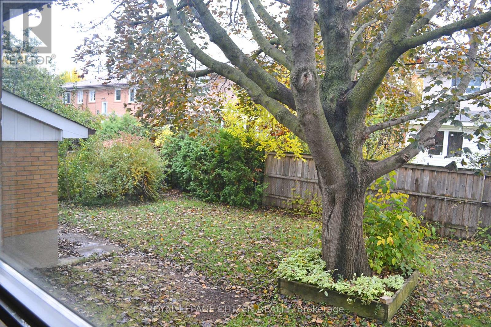 47 Barkwin Drive, Toronto (Thistletown-Beaumonde Heights), Ontario  M9V 2W5 - Photo 9 - W12499256