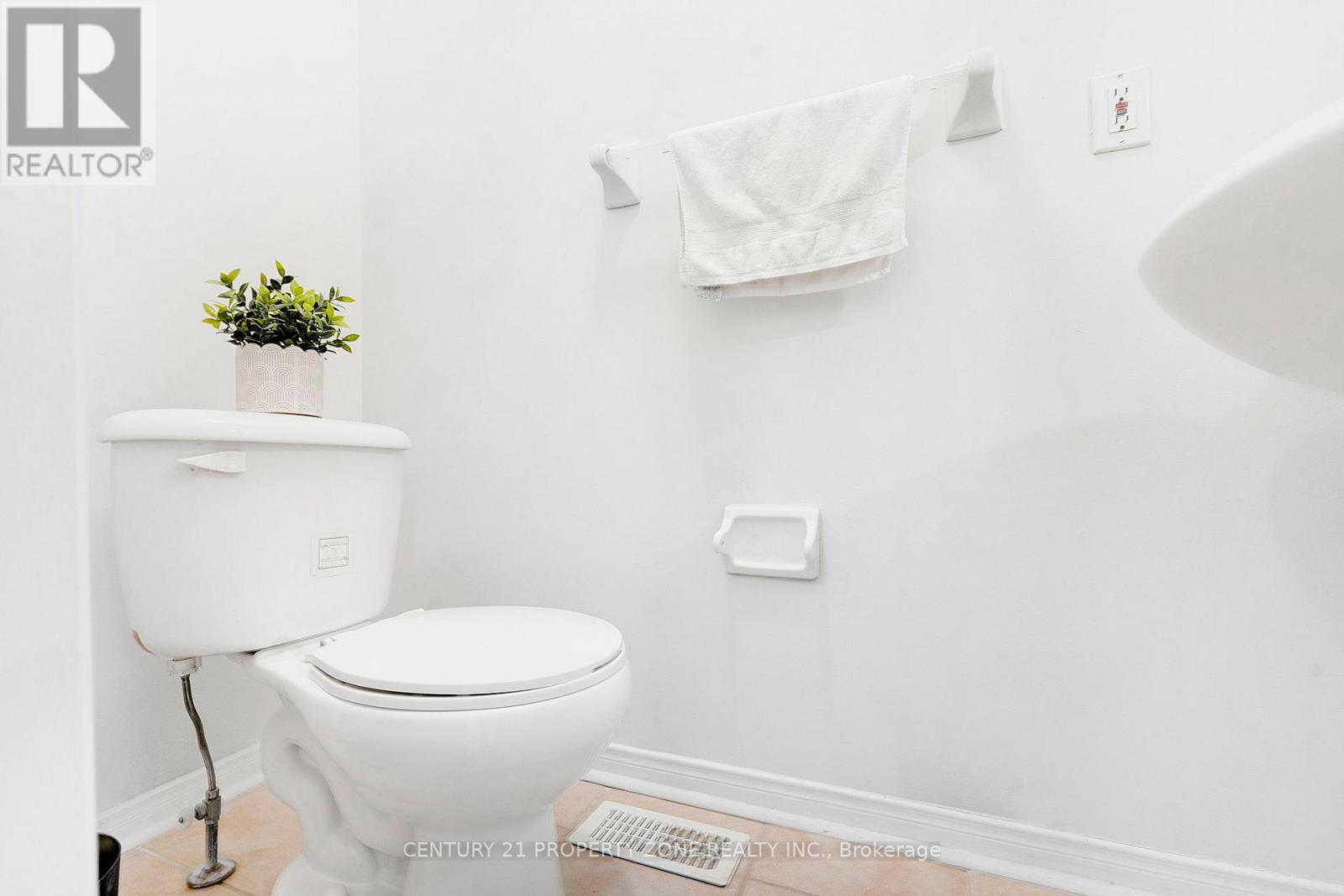 42 Mossgrove Crescent, Brampton (Northwest Sandalwood Parkway), Ontario  L7A 3E6 - Photo 17 - W12499260