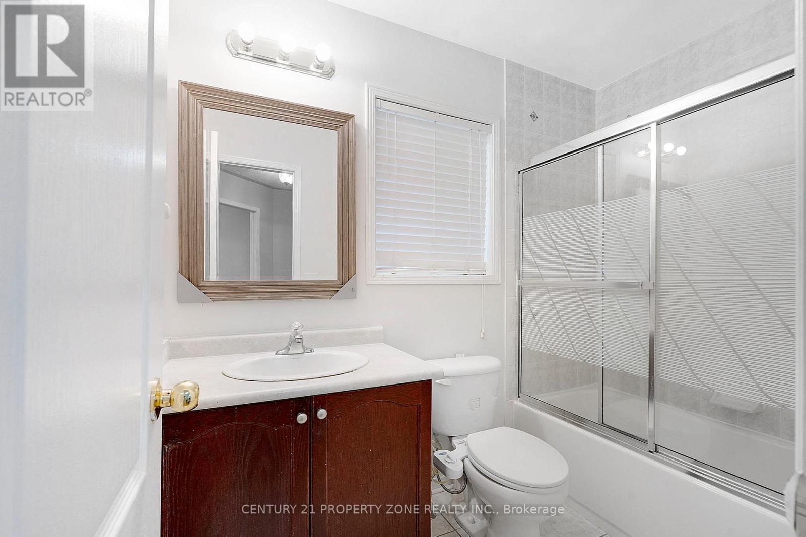 42 Mossgrove Crescent, Brampton (Northwest Sandalwood Parkway), Ontario  L7A 3E6 - Photo 29 - W12499260