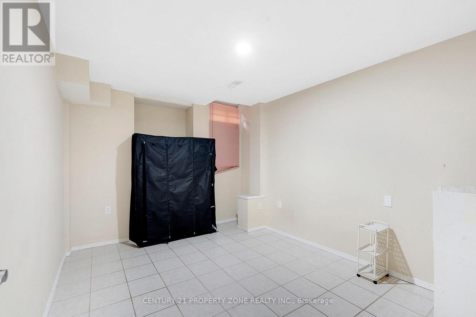 42 Mossgrove Crescent, Brampton (Northwest Sandalwood Parkway), Ontario  L7A 3E6 - Photo 32 - W12499260