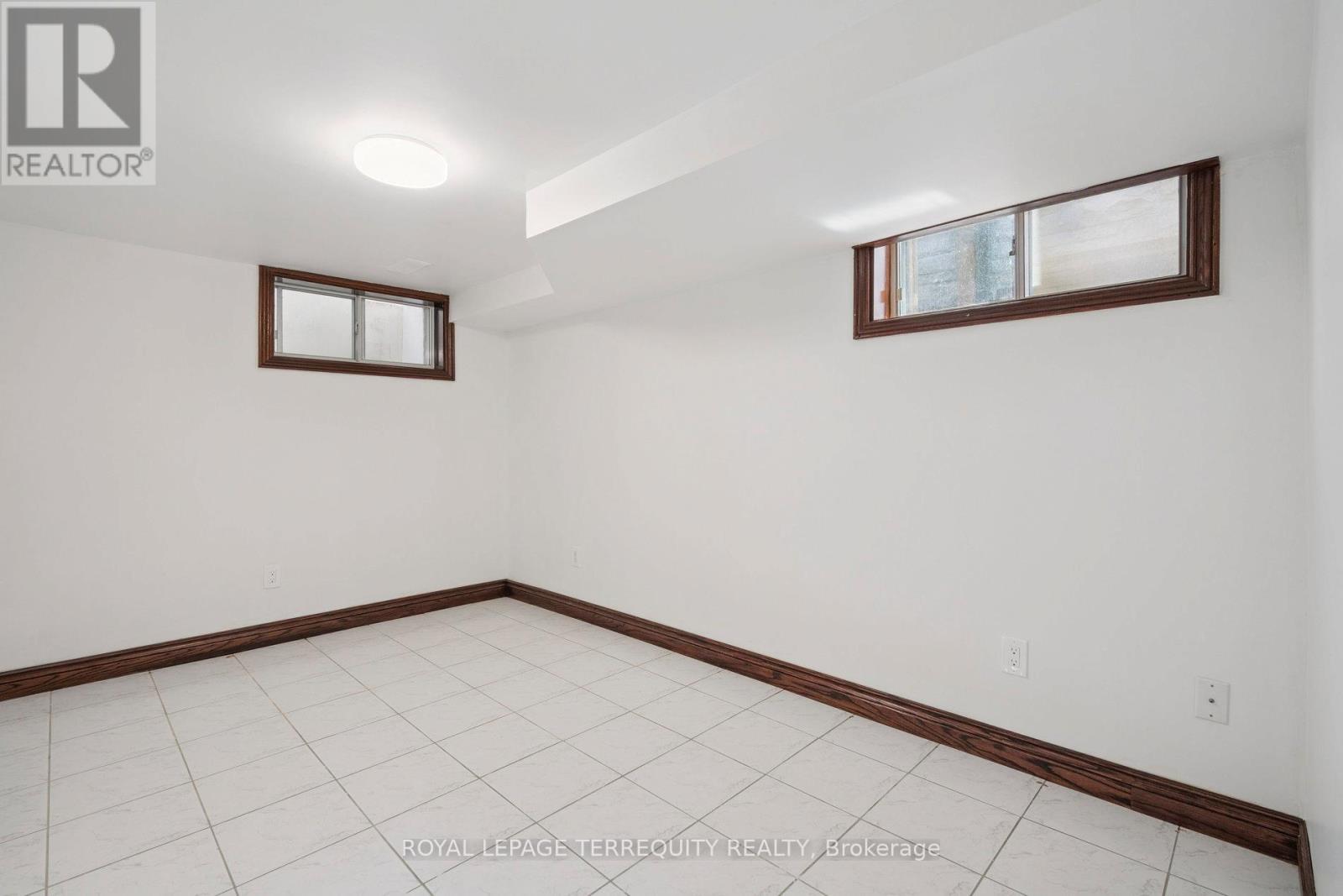 664 Scarlett Road, Toronto, Ontario  M9P 2T1 - Photo 24 - W12499274