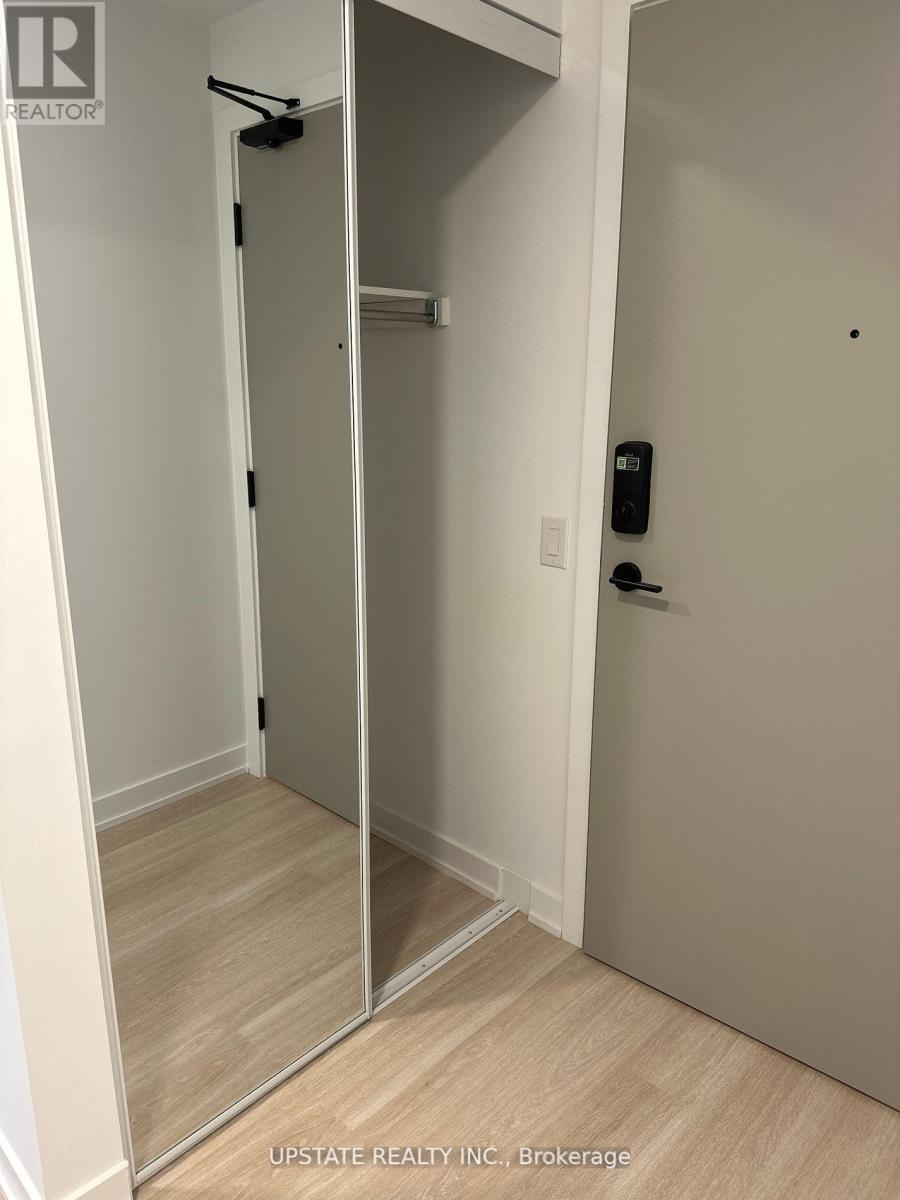 911 - 5105 Hurontario Street, Mississauga, Ontario  L4Z 0C9 - Photo 2 - W12499288