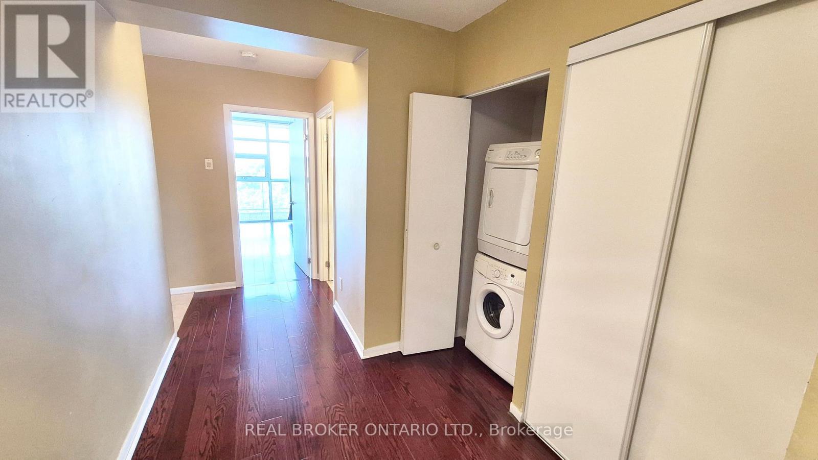 701 - 2464 Weston Road, Toronto, Ontario  M9N 0A2 - Photo 2 - W12499312