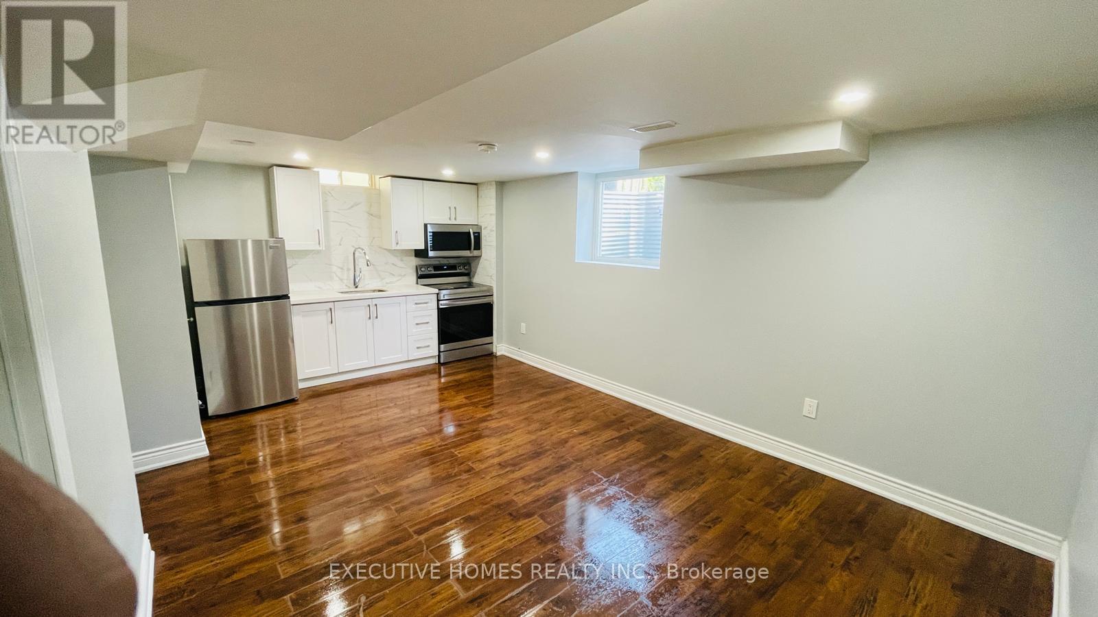 Basement - 4789 Colombo Crescent, Mississauga, Ontario  L5M 7R3 - Photo 2 - W12499344