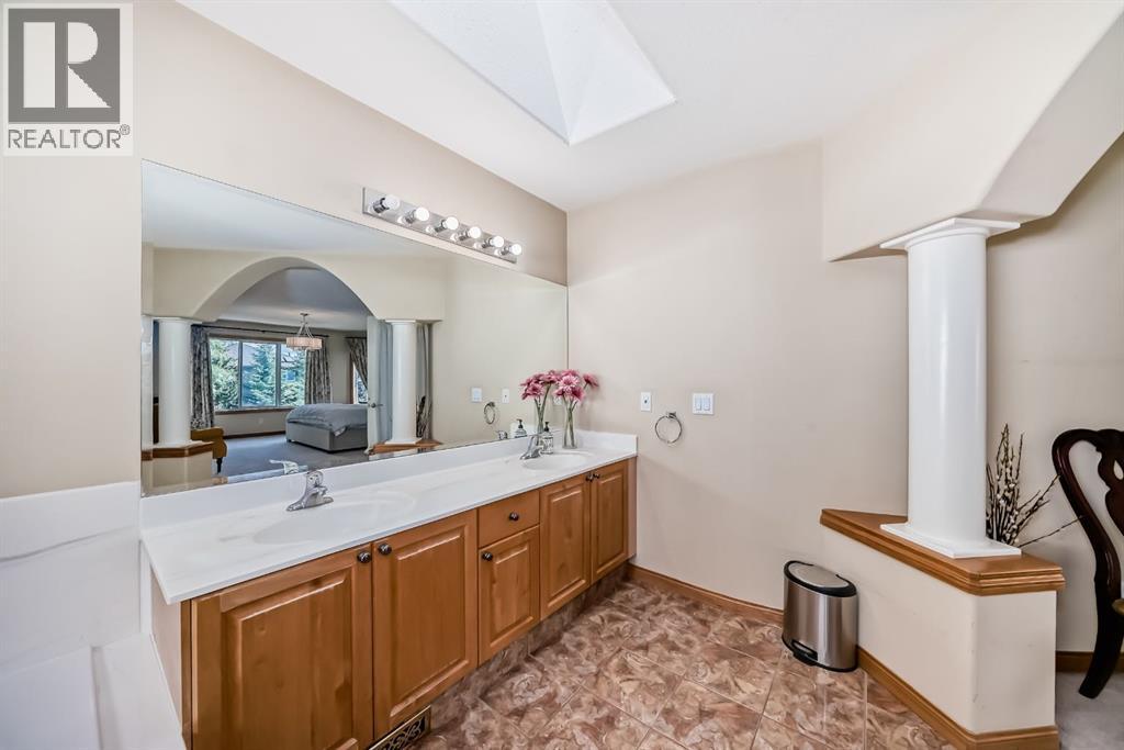 42 West Cedar Point Sw, Calgary, Alberta  T3H 5E3 - Photo 31 - A2252175