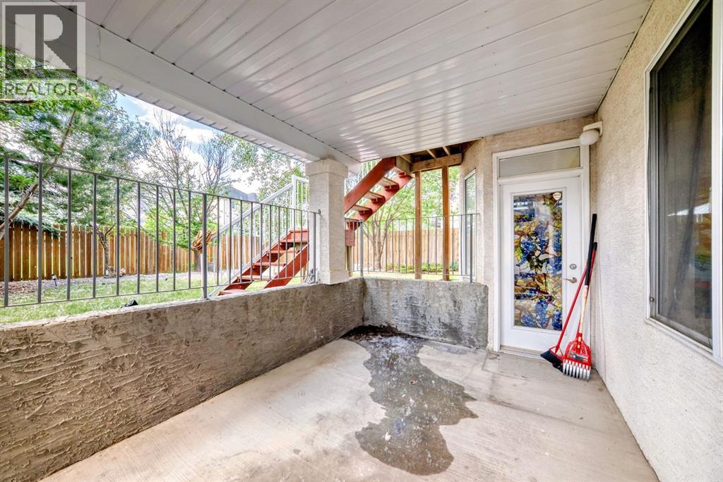 42 West Cedar Point Sw, Calgary, Alberta  T3H 5E3 - Photo 47 - A2252175