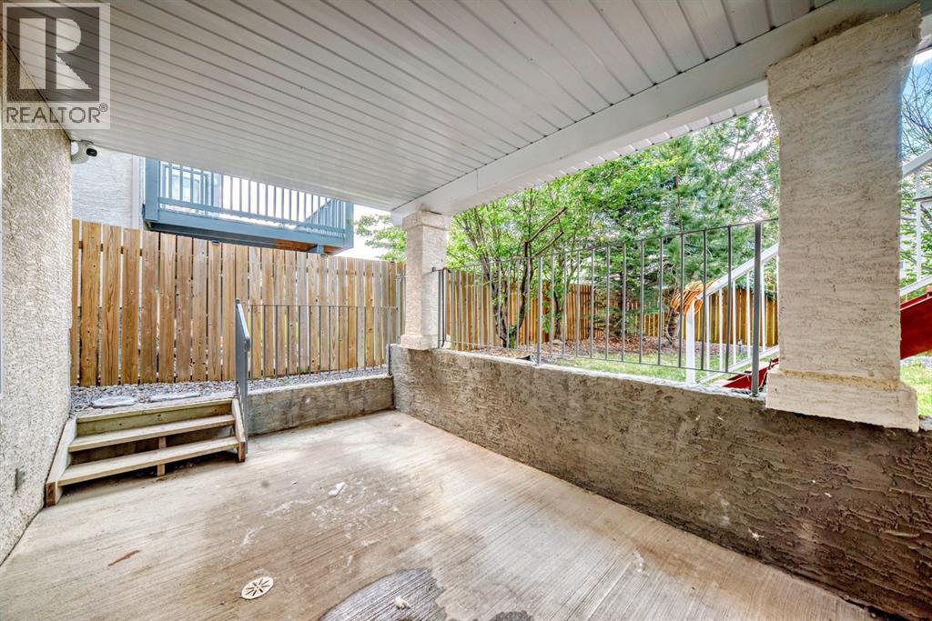 42 West Cedar Point Sw, Calgary, Alberta  T3H 5E3 - Photo 48 - A2252175