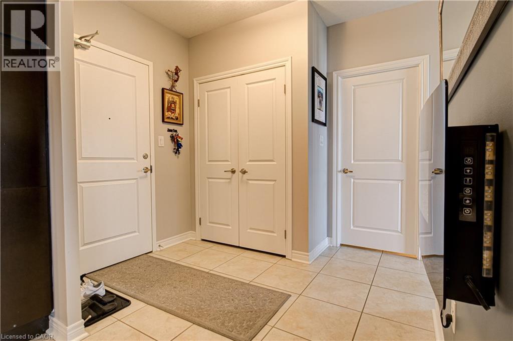 539 Belmont Avenue Unit# 1106, Kitchener, Ontario  N2M 0A2 - Photo 3 - 40783677